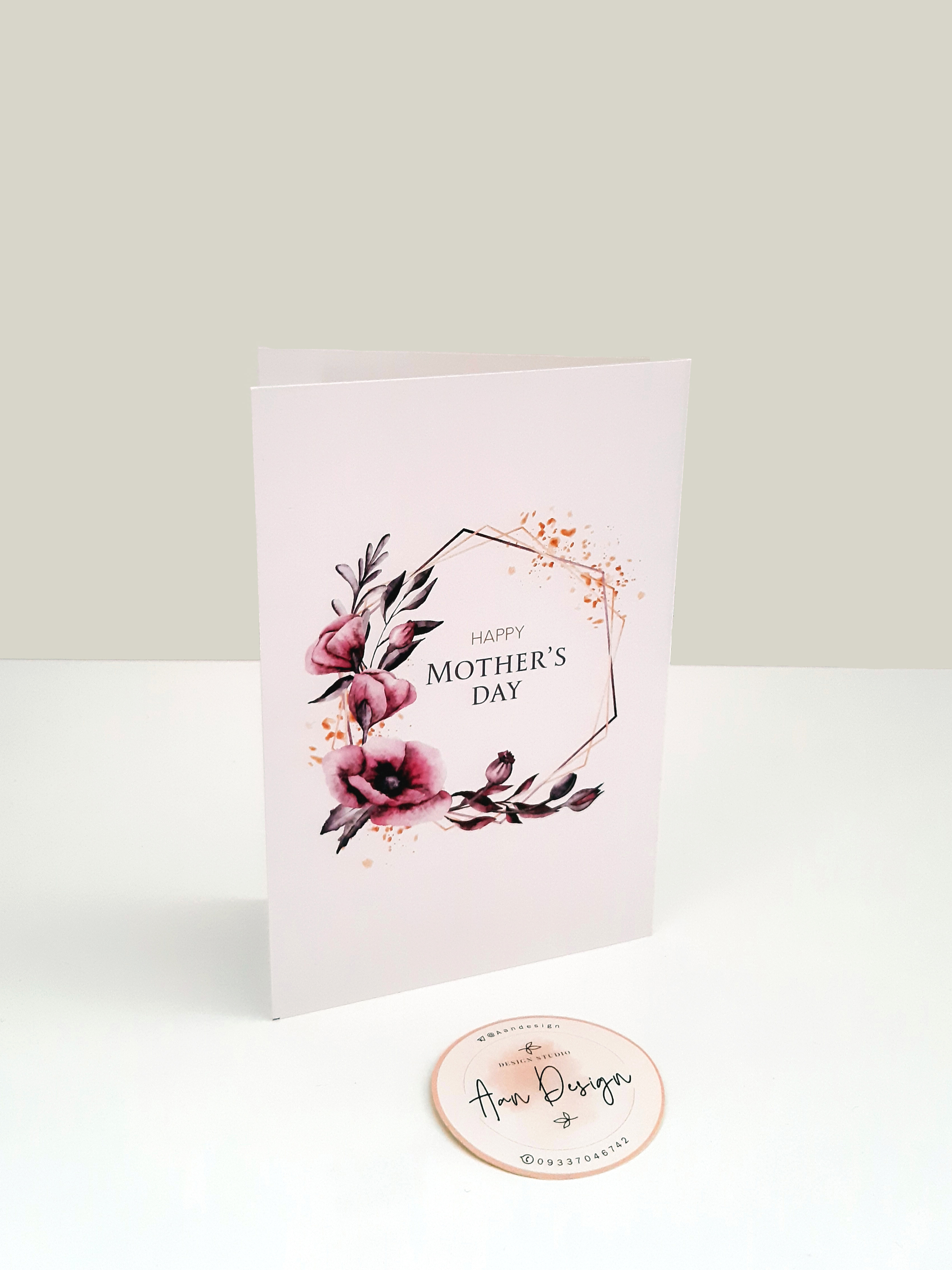 کارت پستال روز مادر با گل های بنفش